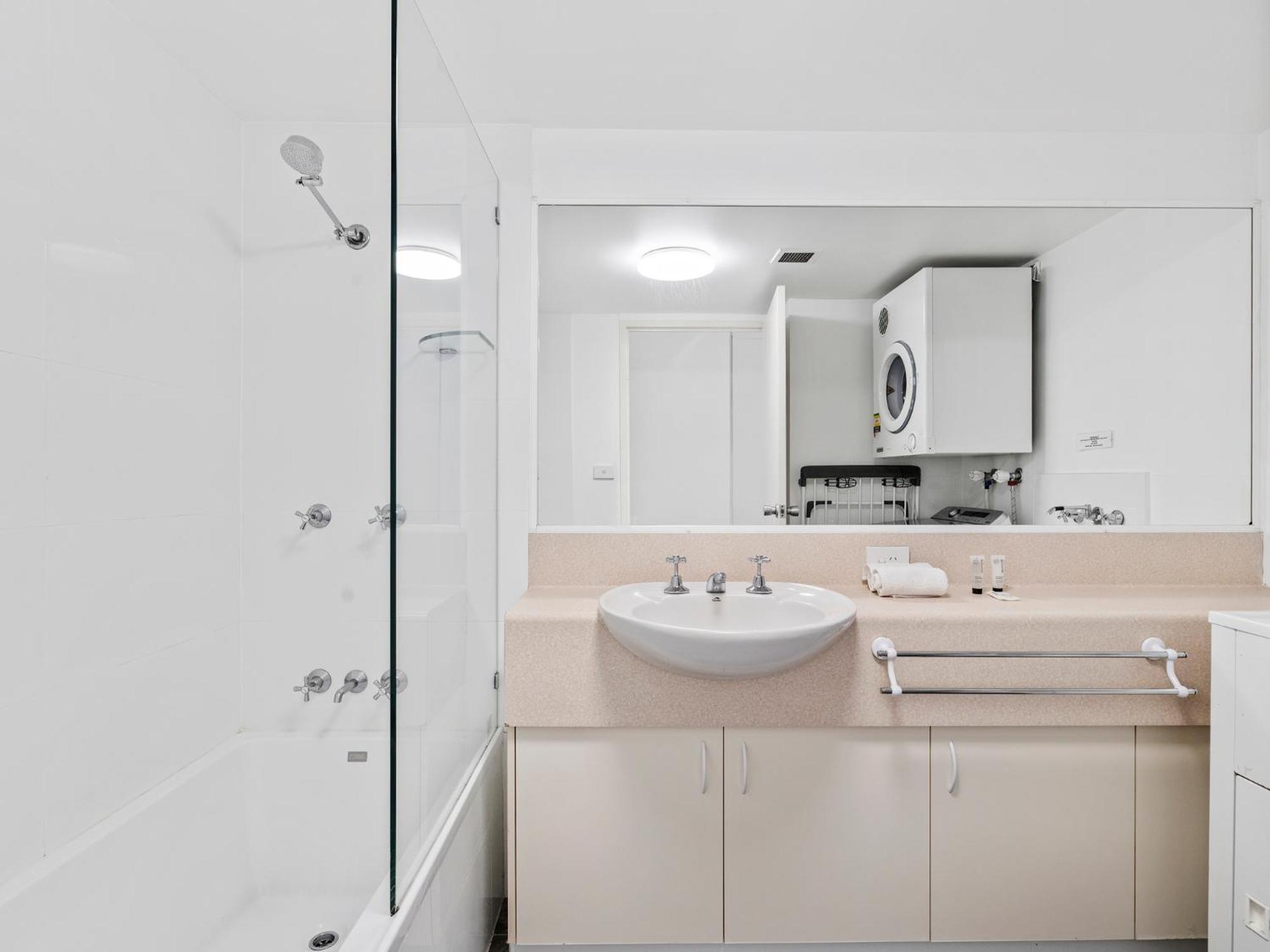 Miami Beachside Holiday Apartments Gold Coast Eksteriør billede
